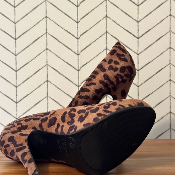 Mossimo Brand Animal Print Heels π - Picture 3 of 7